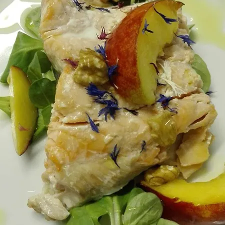 Konukevi Flos Lucera