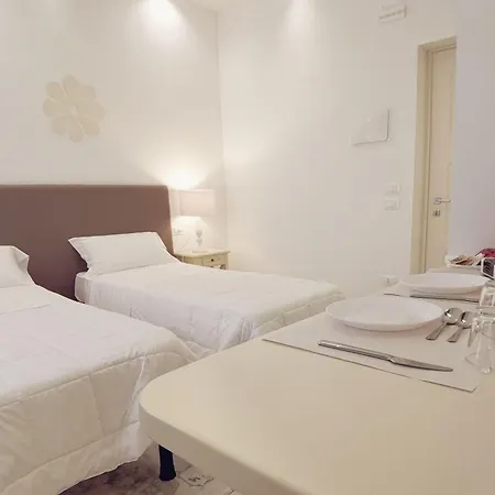 Flos Pensionat 3*