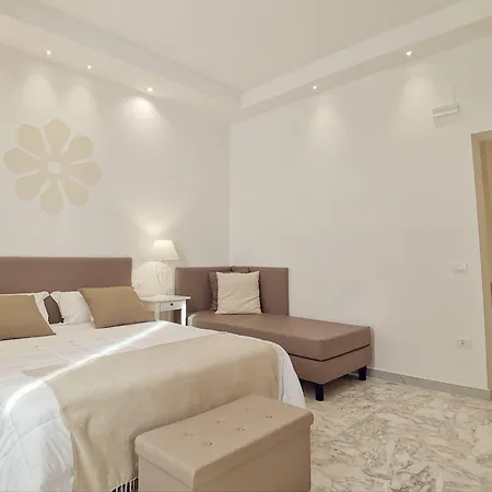 Flos Pensionat 3*