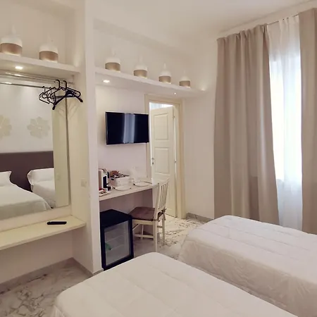 Pensionat Flos Lucera